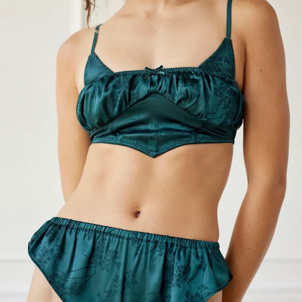 Out From Under Maria Jacquard Ruched Bralette Size Medium